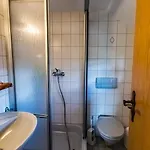Holzer Kreuz- Gästezimmer Margerite Für 2 Personen Inkl Landfrühstück * Frohnd