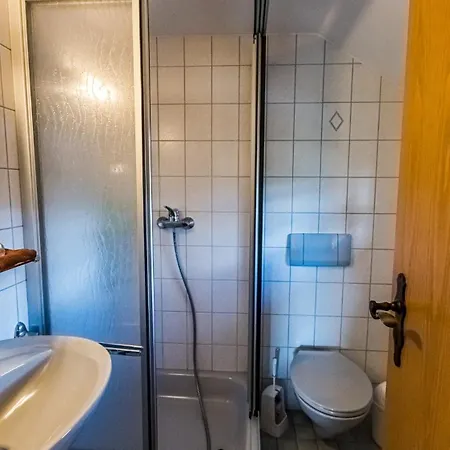 Holzer Kreuz- Gästezimmer Margerite Für 2 Personen Inkl Landfrühstück * Frohnd